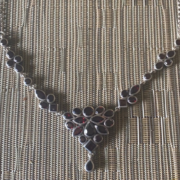 Sterling Silver end garnet stone vintage necklace - Picture 3 of 5